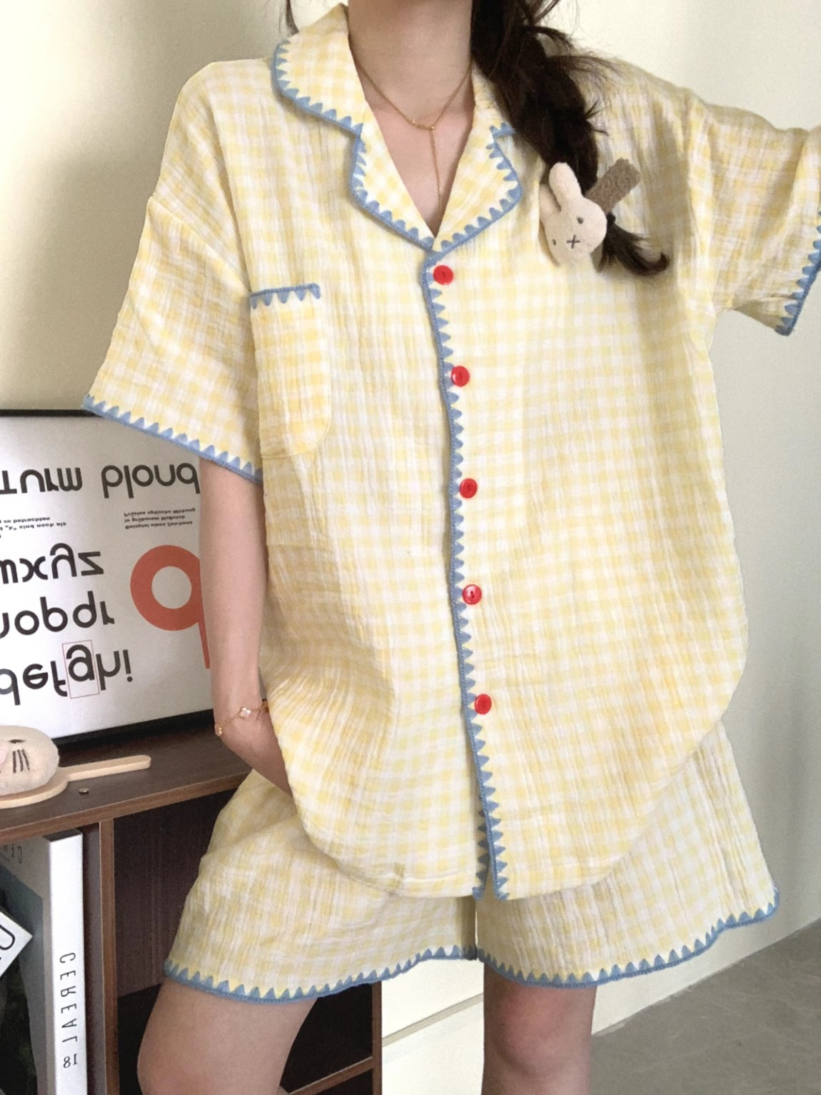 MARIANNE BOW 메인 컷